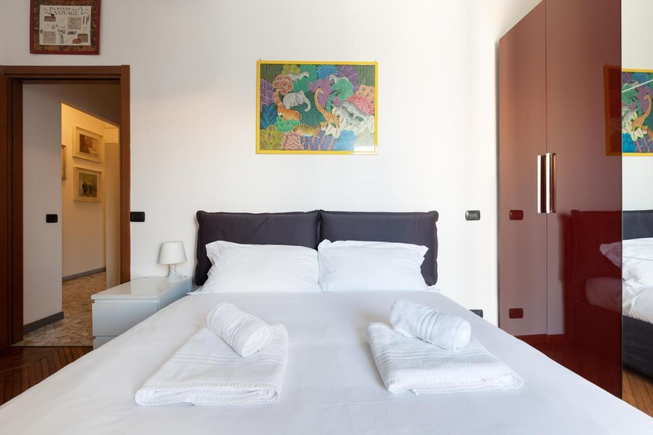 With Balcony - 50 M Far From M1 Pasteur Milán